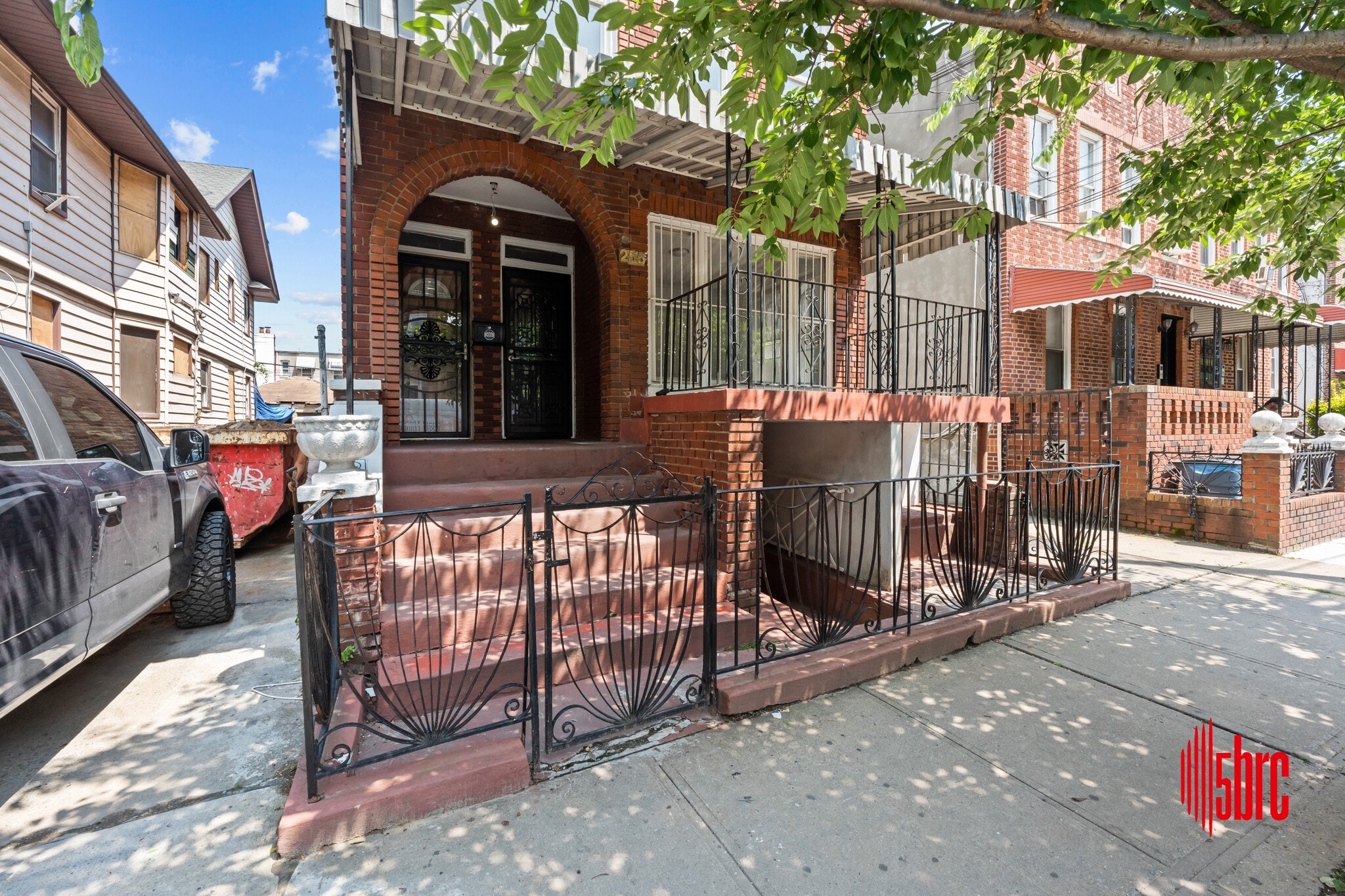 255 E 55th St, Brooklyn, NY for sale Primary Photo- Image 1 of 14