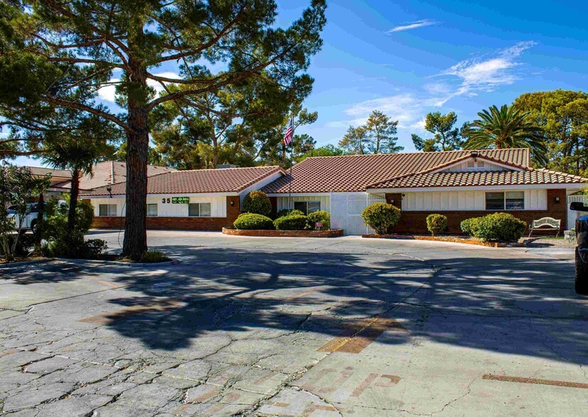 3551 E Sunset Rd, Las Vegas, NV for sale - Building Photo - Image 1 of 53