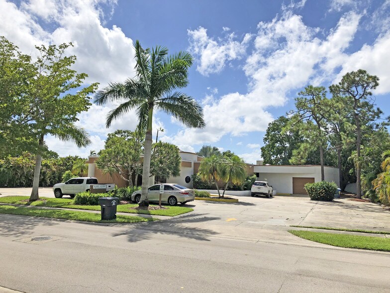 2684 Swamp Cabbage Ct, Fort Myers, FL for sale - Building Photo - Image 1 of 1