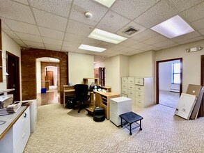 66 Cedar St, Newington, CT for lease Interior Photo- Image 1 of 11