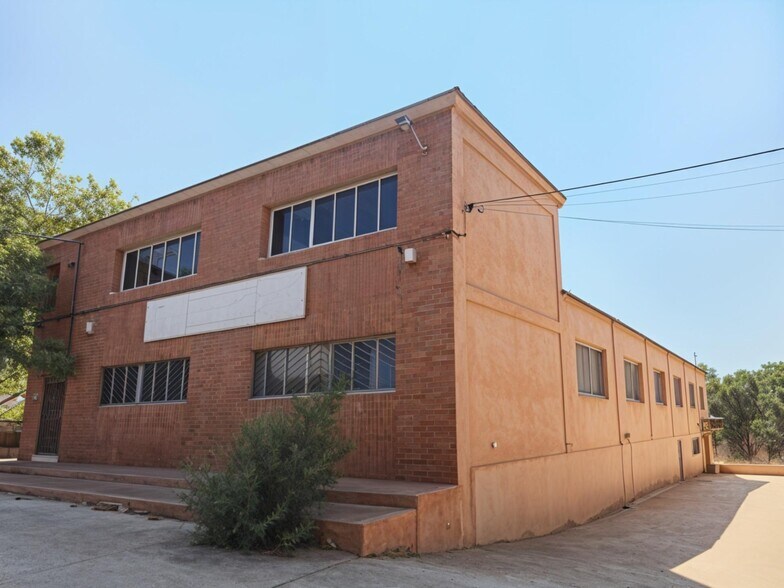 Industrial in Almansa for sale - Building Photo - Image 1 of 22