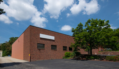 500 Plum Industrial Ct, Plum, PA for lease Building Photo- Image 1 of 5