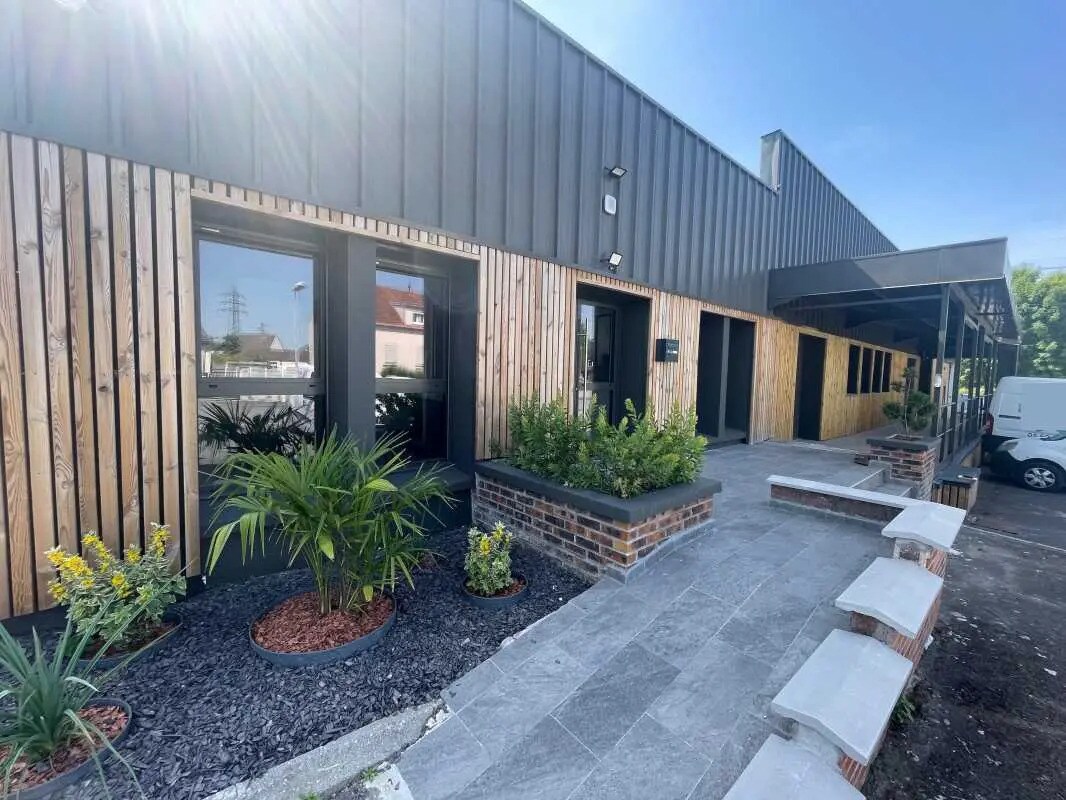 Flex in Gauchy for sale Building Photo- Image 1 of 5