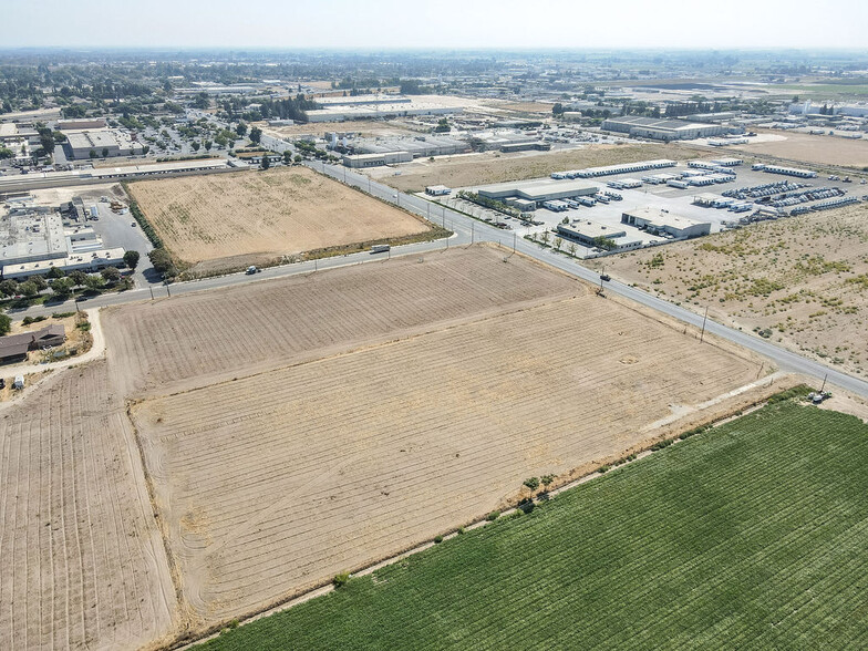 2925 W Main St, Turlock, CA for sale - Aerial - Image 2 of 8