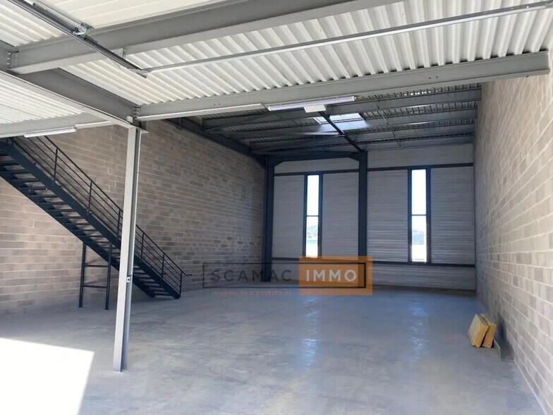 Industrial in La Seyne-sur-Mer for lease - Interior Photo - Image 2 of 6