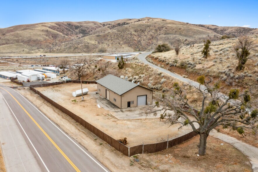 180 Landfill rd, Lebec, CA for sale - Building Photo - Image 1 of 1