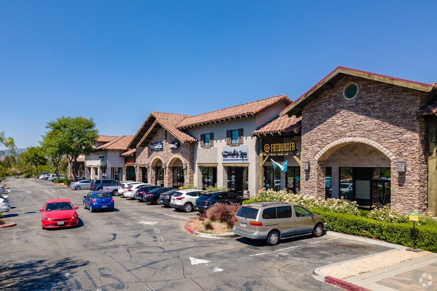 26802-26938 The Old Rd, Valencia, CA for lease - Building Photo - Image 3 of 18