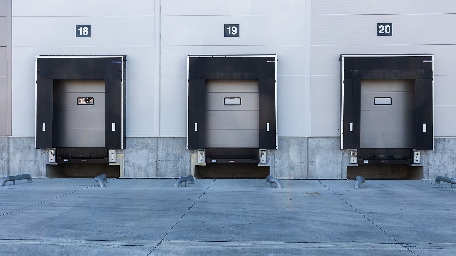 for lease Building Photo- Image 1 of 7