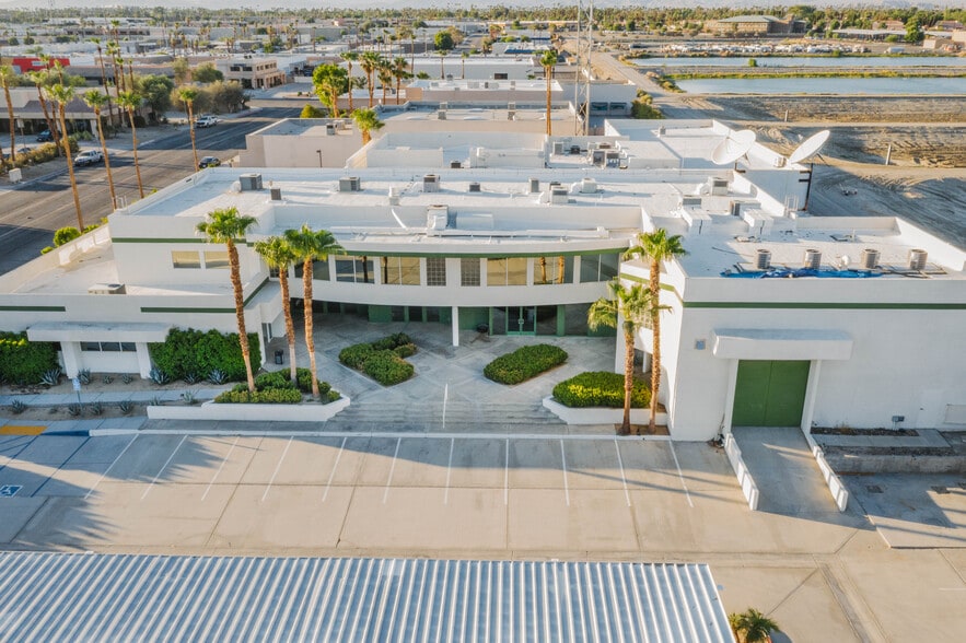 42650 Melanie Pl, Palm Desert, CA for lease - Building Photo - Image 3 of 50