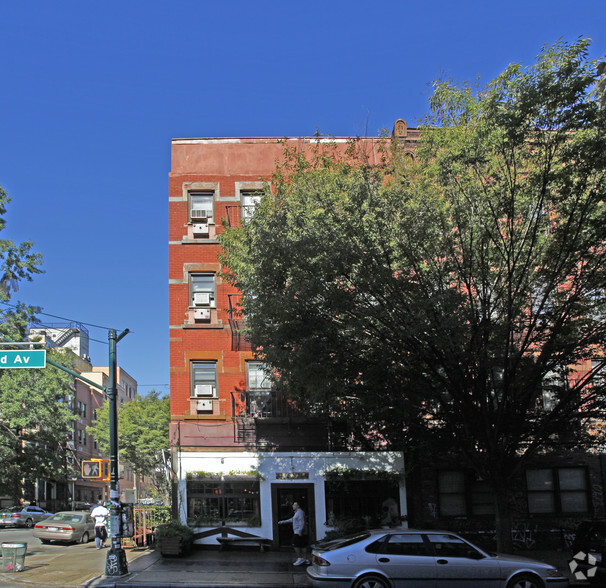 124 Bedford Ave, Brooklyn, NY for sale - Building Photo - Image 2 of 14