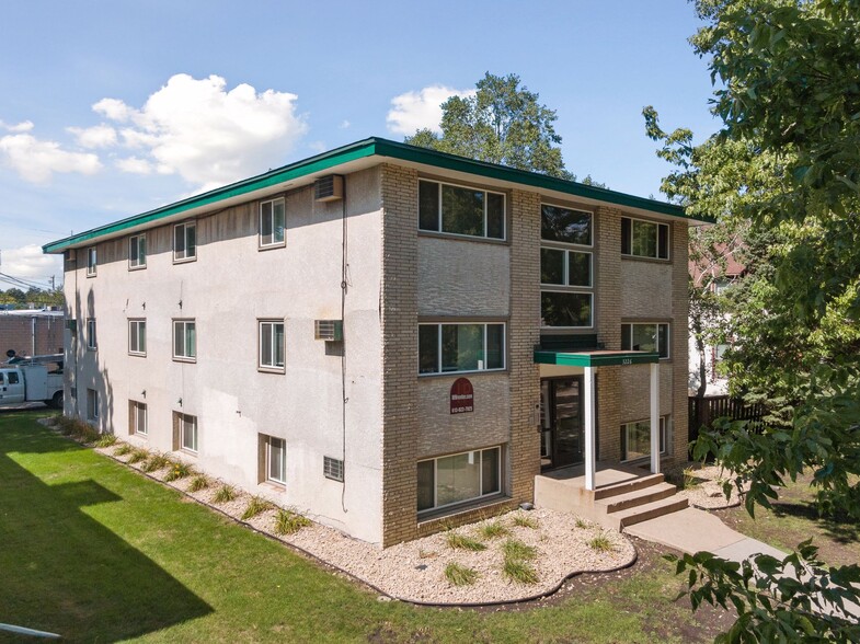 3226 Minnehaha Ave, Minneapolis, MN for sale - Building Photo - Image 3 of 14