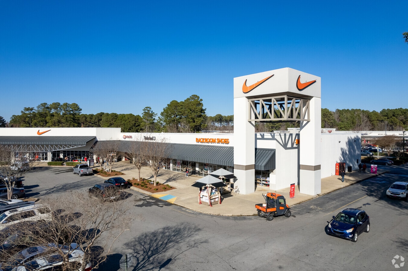 1025 Outlet Center Dr, Smithfield, NC 27577 | LoopNet