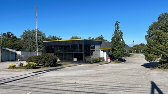 28711 Euclid Ave, Wickliffe OH - Bar