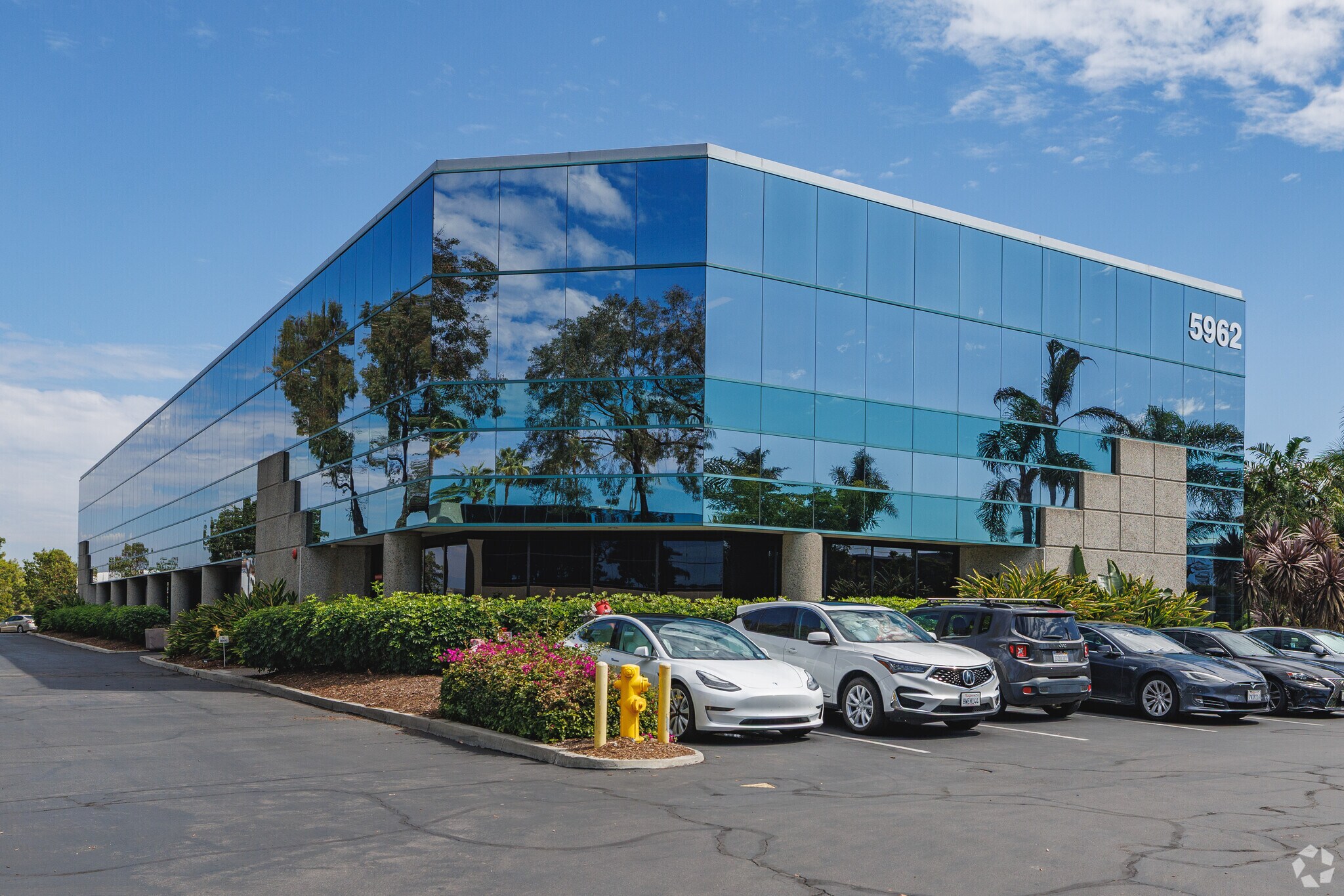 5962 La Place Ct, Carlsbad, CA for sale Primary Photo- Image 1 of 1