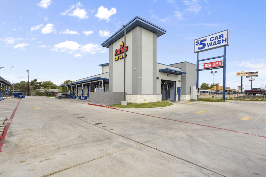 4444 South Fwy, Fort Worth, TX for sale - Building Photo - Image 3 of 11