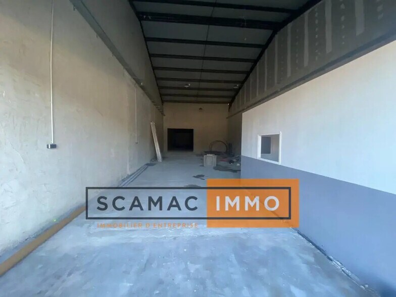 Retail in Cabriès for lease - Interior Photo - Image 3 of 4