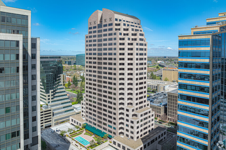 400 Capitol Mall, Sacramento, CA for lease - Building Photo - Image 1 of 11