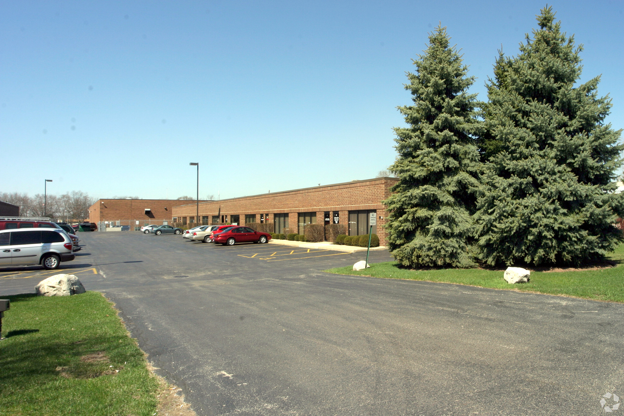 1099 Brown St, Wauconda, IL for sale Primary Photo- Image 1 of 1