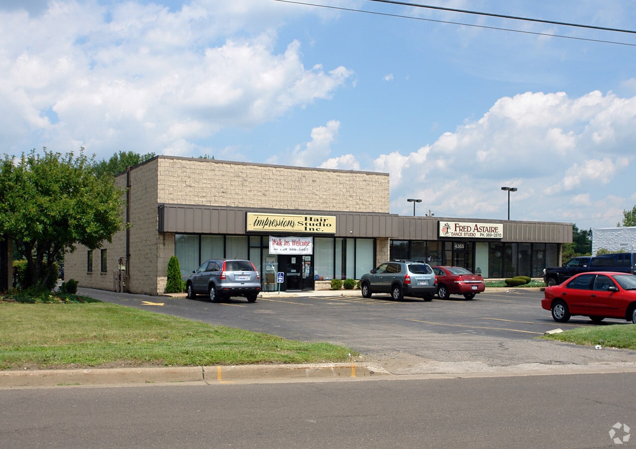 4365 Youngstown Rd SE, Warren, OH 44484