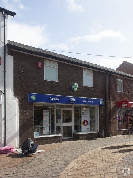 65-67 High St, Holywell for lease - Building Photo - Image 3 of 3