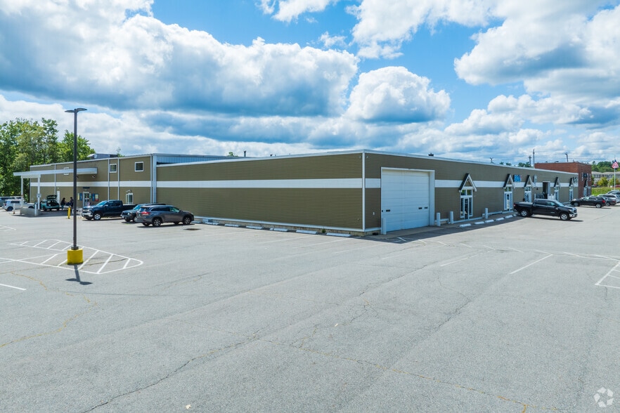 19-23 S Broadway, Salem, NH for lease - Building Photo - Image 3 of 9
