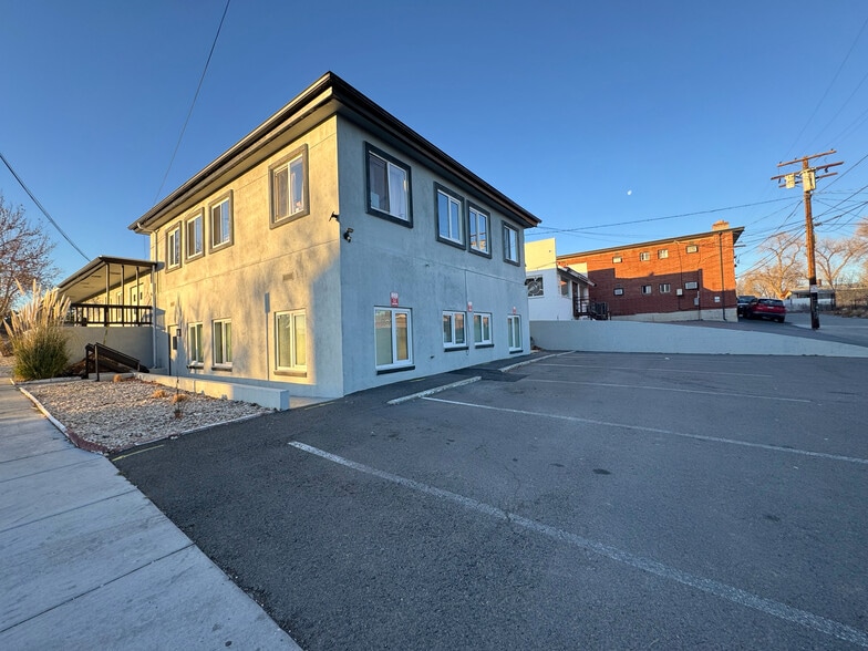 105 Mount Rose St, Reno, NV for sale - Building Photo - Image 2 of 27