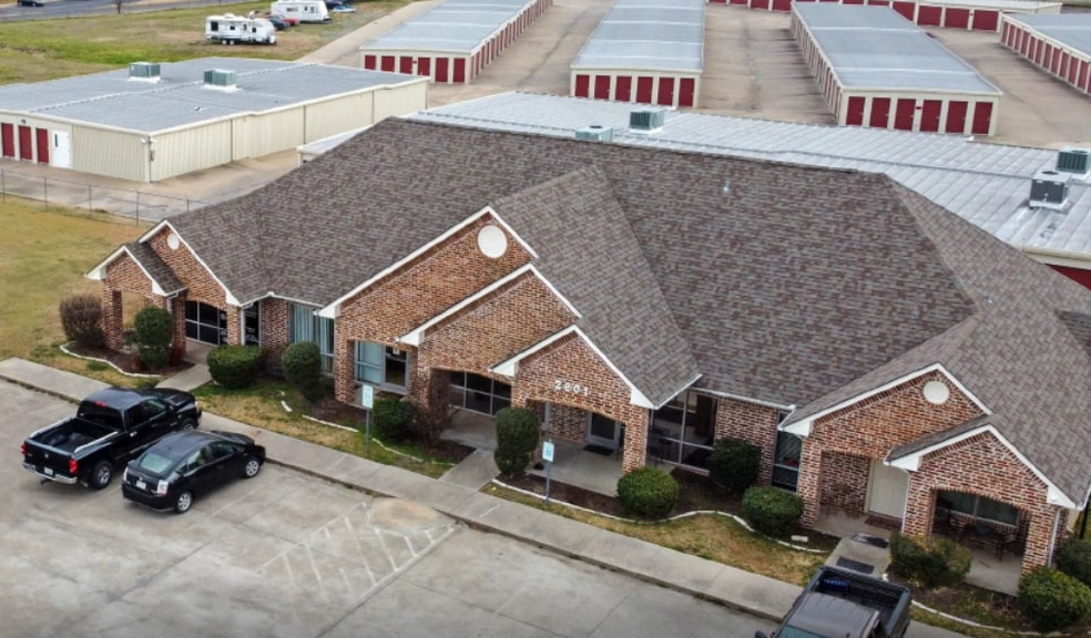 2601 Hilltop Dr, Sherman, TX for lease - Primary Photo - Image 1 of 12