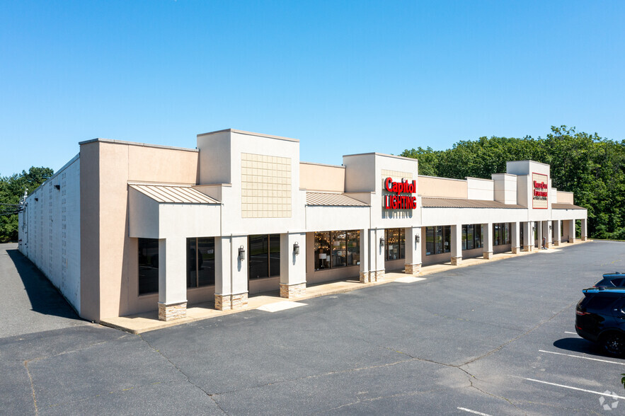 353 State Route 35, Eatontown, NJ for lease - Building Photo - Image 3 of 6