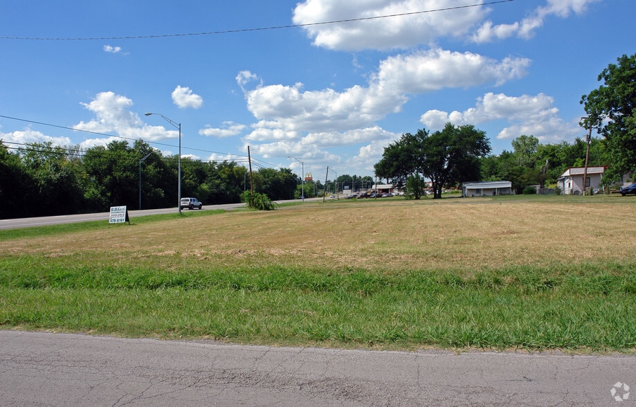 Hwy 69 & SW 7th St, Wagoner, OK for sale - Primary Photo - Image 1 of 2