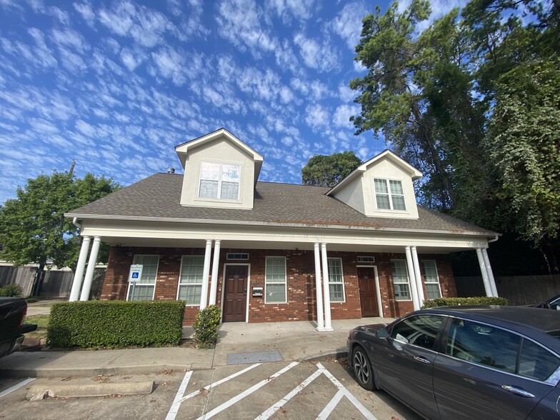 7 Grogans Park Dr, Spring, TX for lease - Building Photo - Image 1 of 3