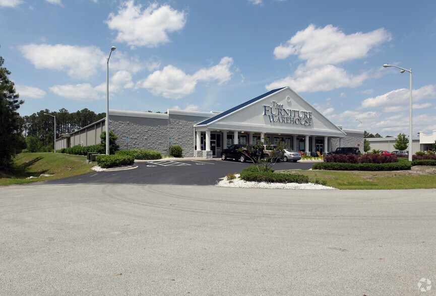 3680 Express Dr, Shallotte, NC 28470