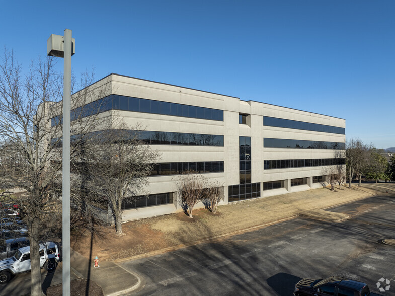 215 Wynn Dr, Huntsville, AL for sale - Building Photo - Image 3 of 23