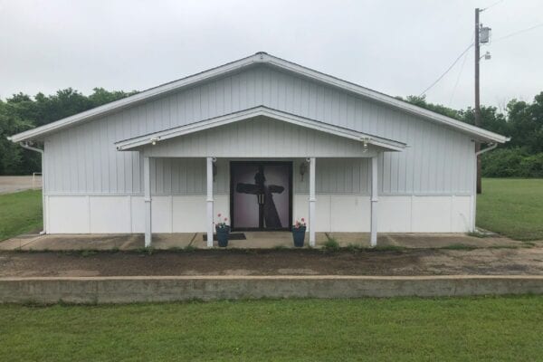 915 Country Club Rd, Cleburne, TX for sale - Primary Photo - Image 1 of 11