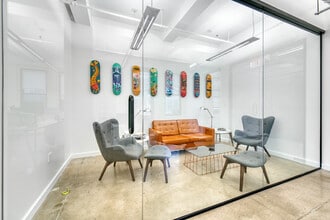 255 W 36th St, New York, NY for lease Building Photo- Image 2 of 6