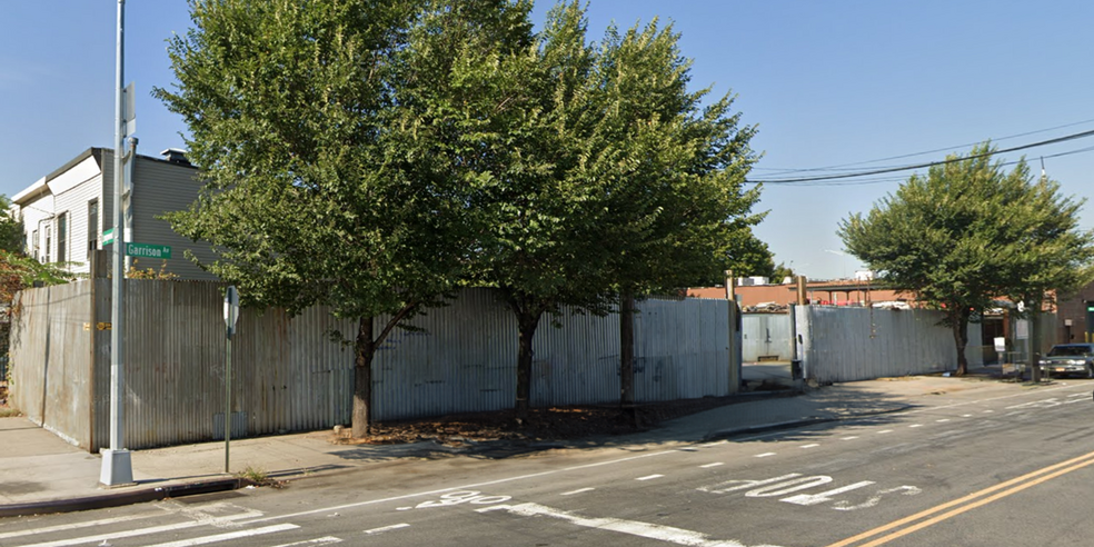 805 Garrison Ave, Bronx, NY for lease - Building Photo - Image 1 of 3