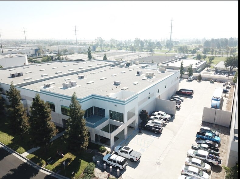 5411 Daniels St, Chino, CA for lease - Primary Photo - Image 1 of 3