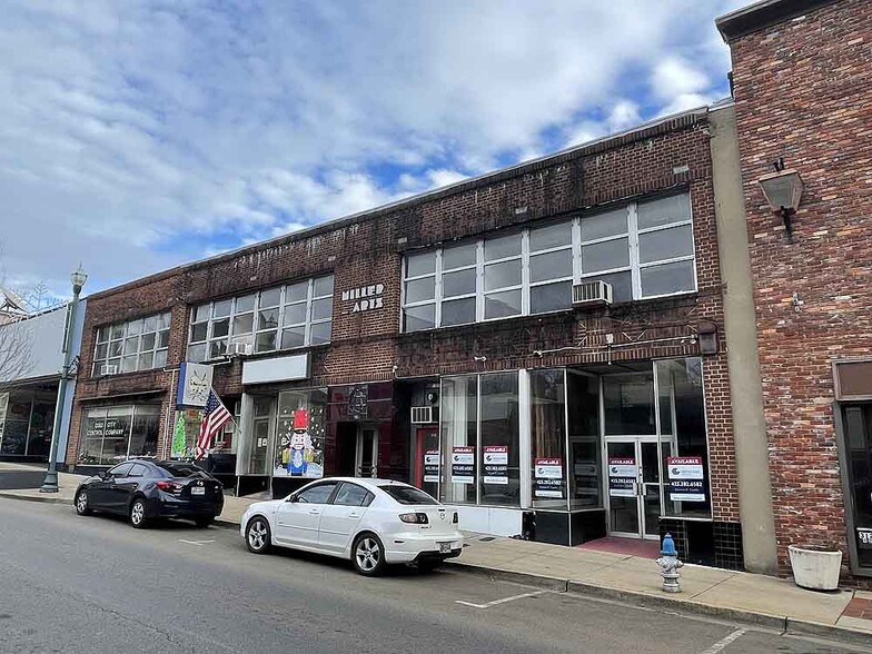 316 E Main St, Johnson City, TN for lease - Primary Photo - Image 2 of 2