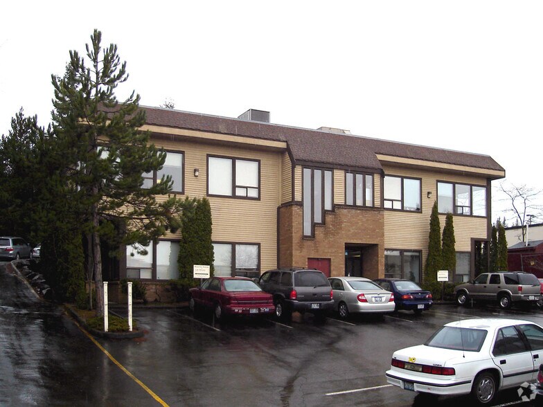 18720 33rd Ave W, Lynnwood, WA for lease - Building Photo - Image 2 of 4