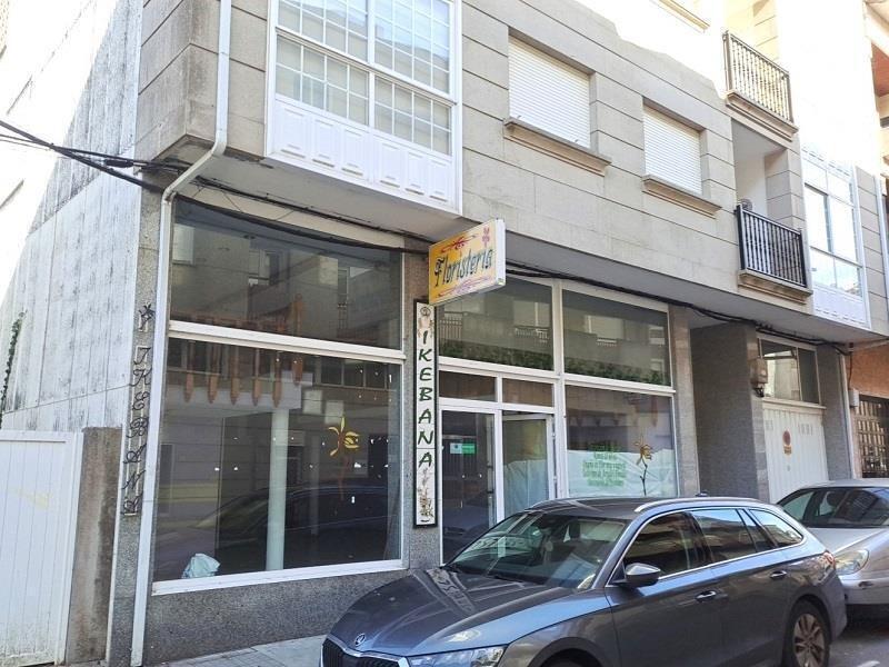 Retail in Vilanova de Arousa for sale Building Photo- Image 1 of 16