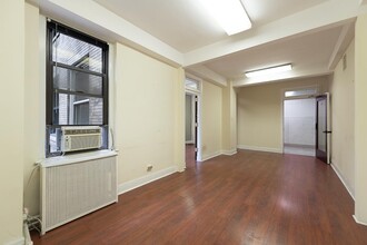 8 S Michigan Ave, Chicago, IL for lease Interior Photo- Image 2 of 4