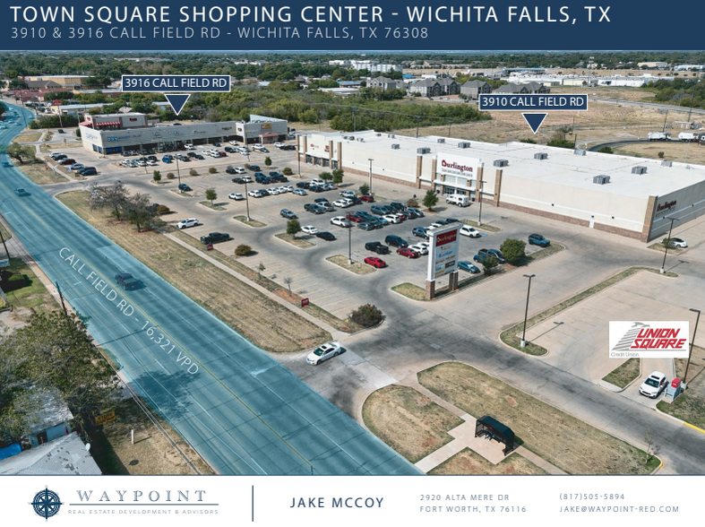 Town Square Shopping Center portfolio of 2 properties for sale on LoopNet.com - Building Photo - Image 1 of 7