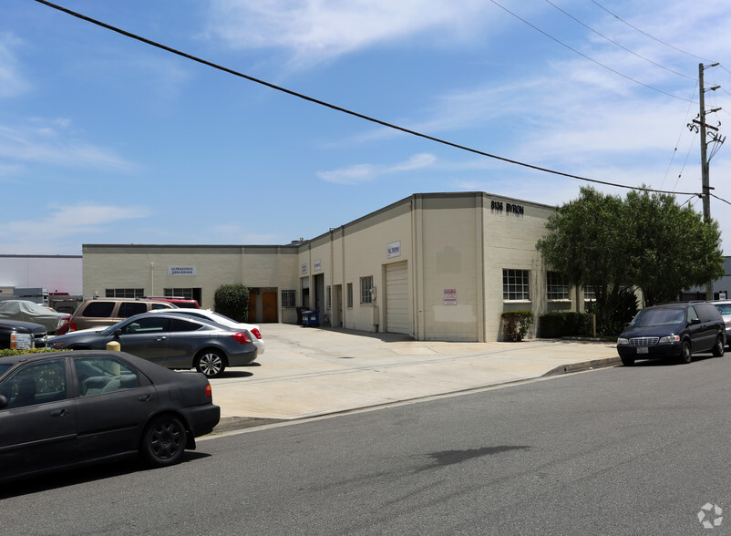 8116-8136 Byron Rd, Whittier, CA for lease - Building Photo - Image 3 of 5