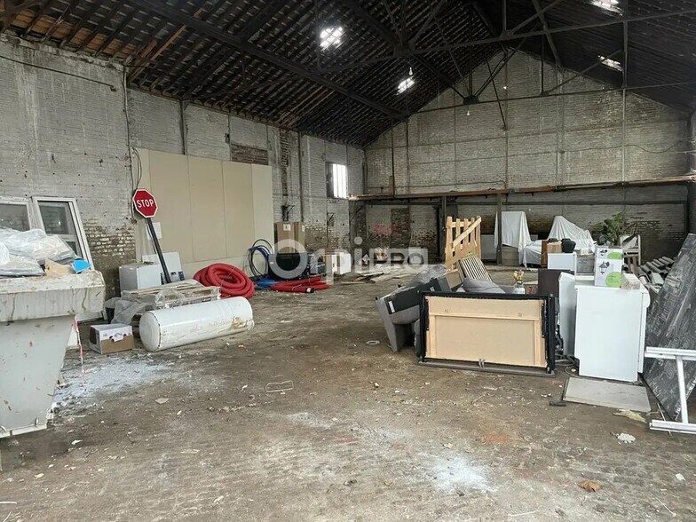 Industrial in Saint-Quentin for sale - Interior Photo - Image 3 of 3