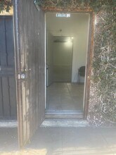1729 S Santee St, Los Angeles, CA for lease Building Photo- Image 1 of 1