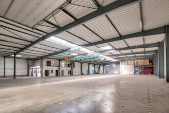 Flex in Tremblay-en-France for lease Building Photo- Image 1 of 14
