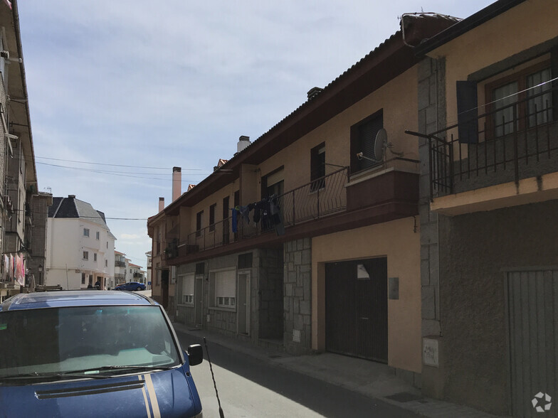 Calle Santa Teresa de Jesús, 30, Guadarrama, Madrid for sale - Building Photo - Image 2 of 2