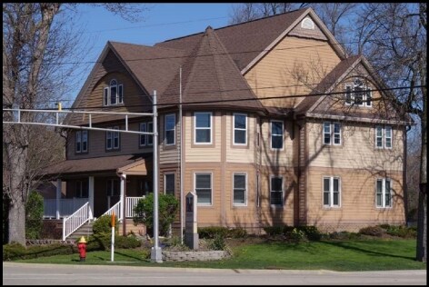 6001 N Green Bay Ave, Glendale, WI for sale Primary Photo- Image 1 of 1