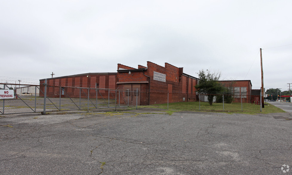 1902 S York Rd, Gastonia, NC for lease - Primary Photo - Image 1 of 5