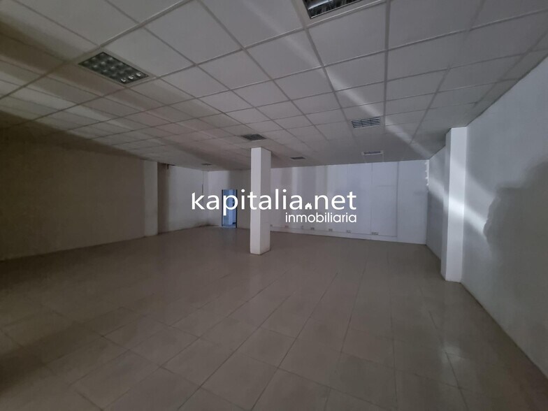 Retail in Ontinyent, Valencia for lease - Building Photo - Image 3 of 8
