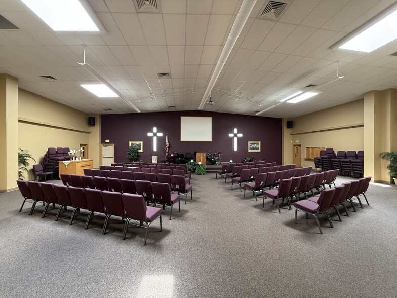 220 S 42nd St, Springfield, OR for sale - Building Photo - Image 2 of 6